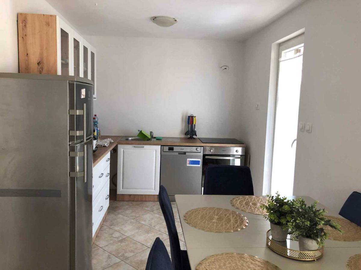 Holiday Home In Klimno - Insel Krk 42238 Екстериор снимка