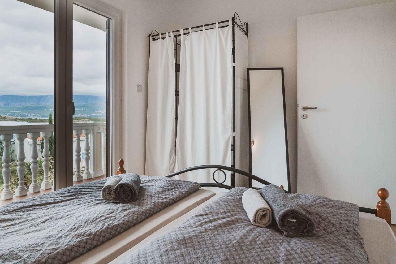 Holiday Home In Klimno - Insel Krk 42238 Екстериор снимка