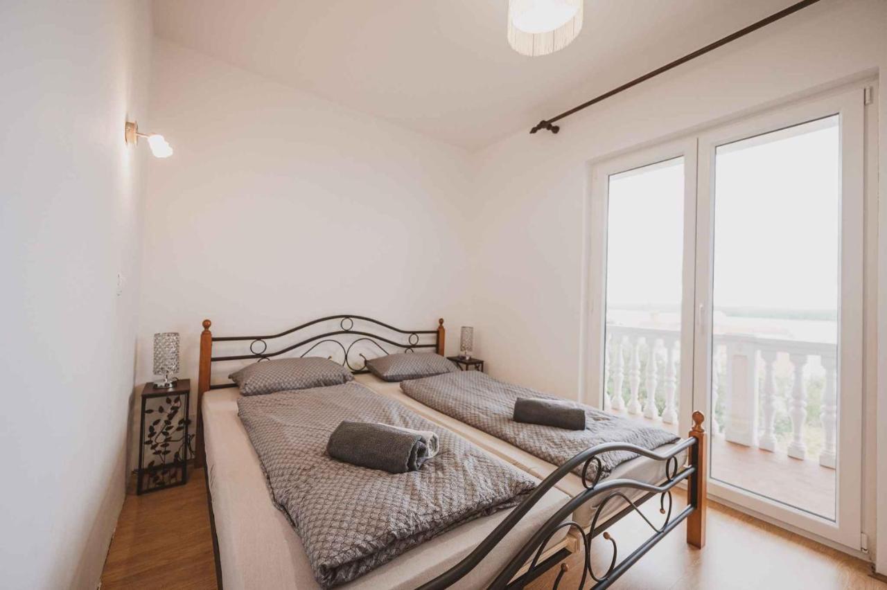 Holiday Home In Klimno - Insel Krk 42238 Екстериор снимка