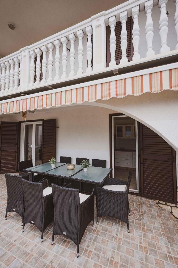 Holiday Home In Klimno - Insel Krk 42238 Екстериор снимка